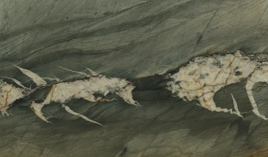 Кварцит Crystal Del Mare